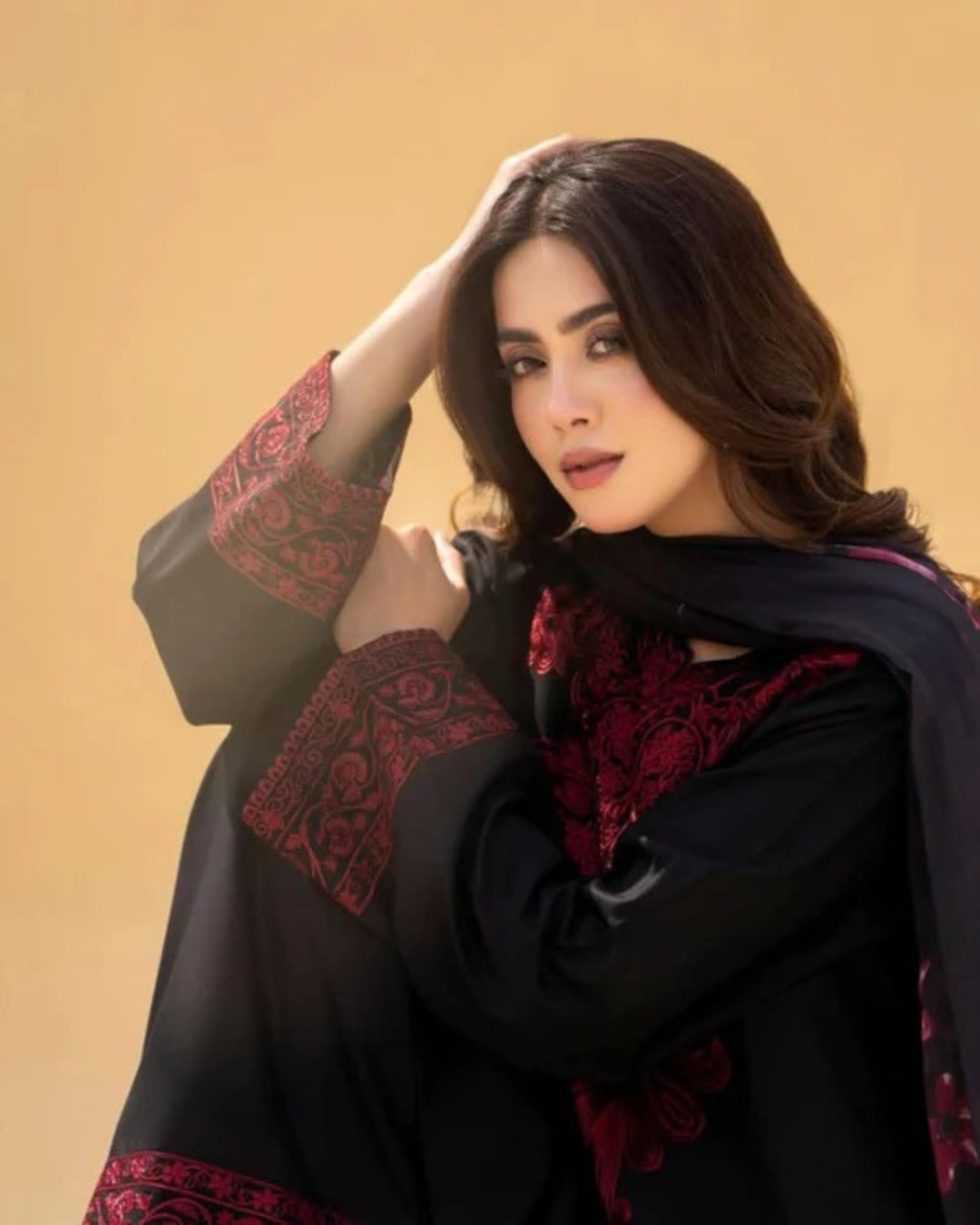 Zaroon Black  Embroidered stitched (2 piece) Premium Winter Fabric