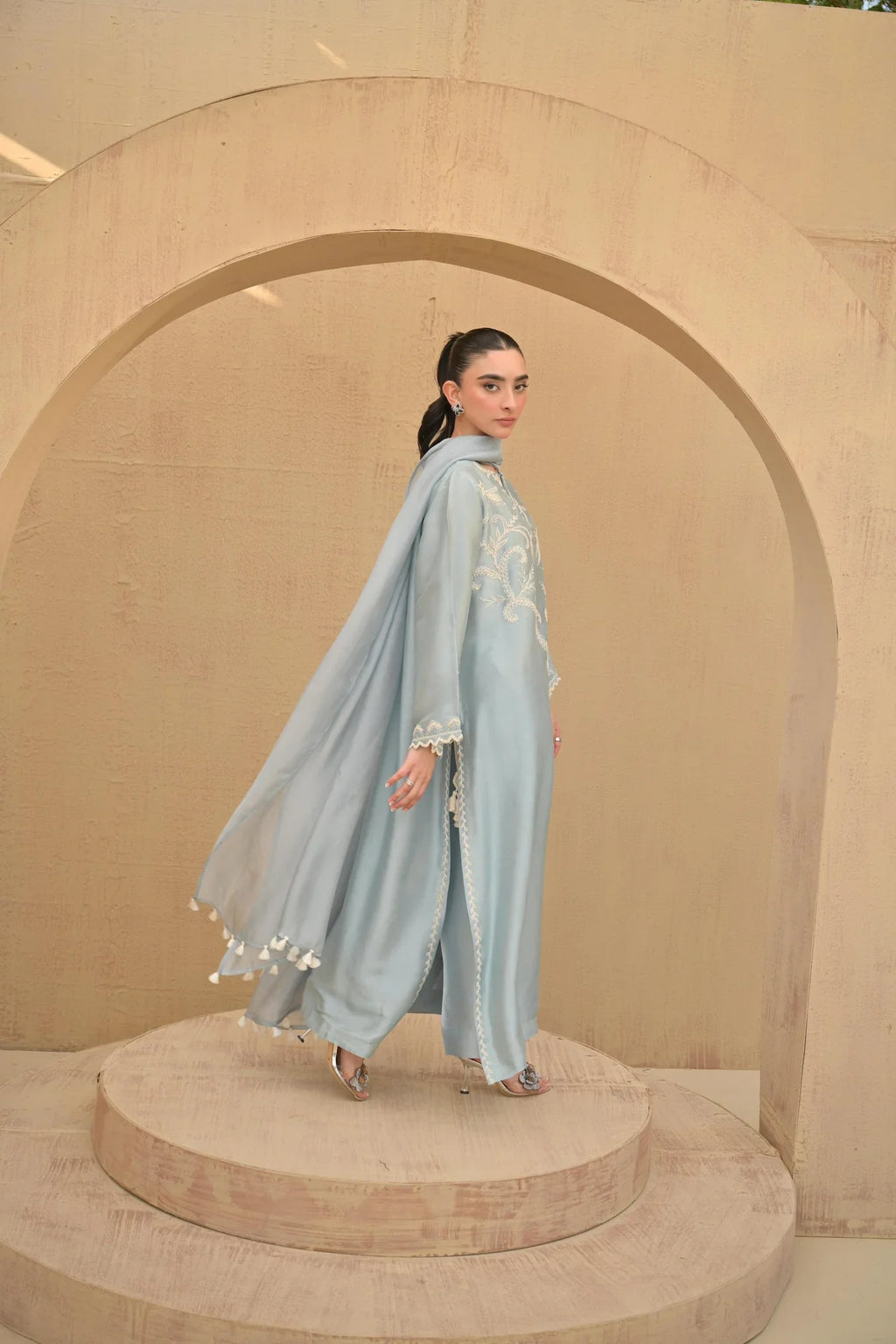 Zarnish - 3pc Embroidred Suit - Premium Fabric