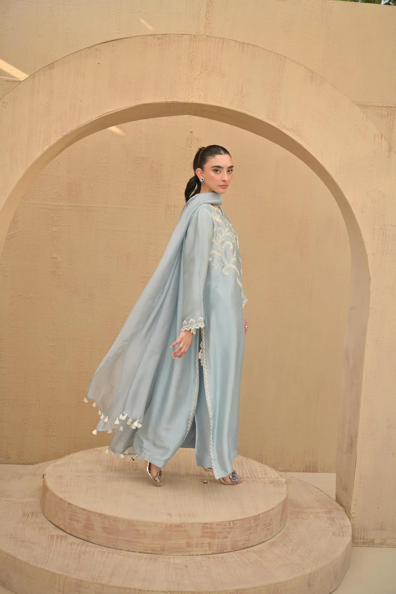Zarnish - 3pc Embroidred Suit - Premium Fabric